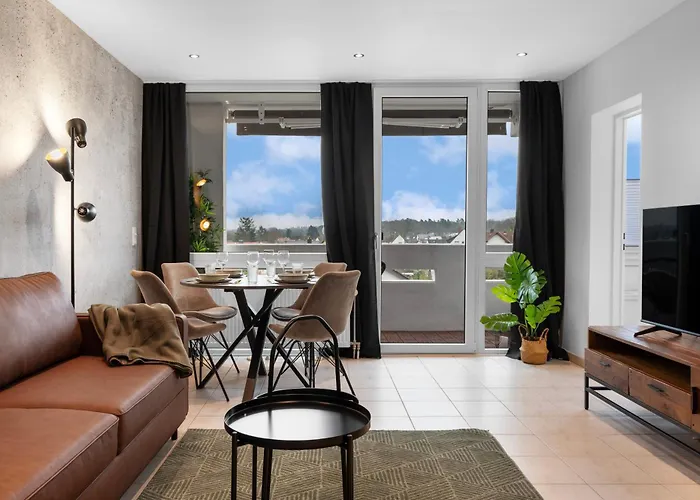Urban Jungle Industrial Parkplatz Balkon Business
